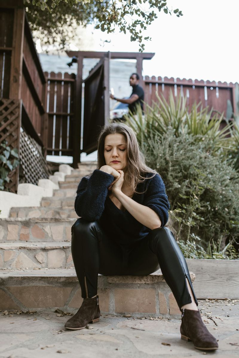 Why Breaking Away from Destructive Relationships Feels Impossible