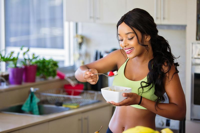 15 Things Naturally Slim People Do Differently to Stay at a Healthy Weight