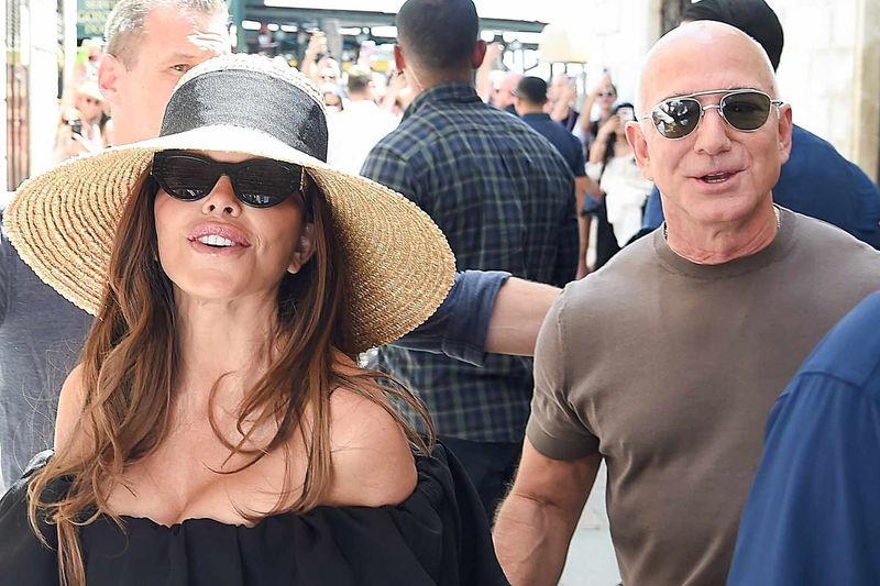 14 Famous People Fans Say Are Out of Touch With Reality