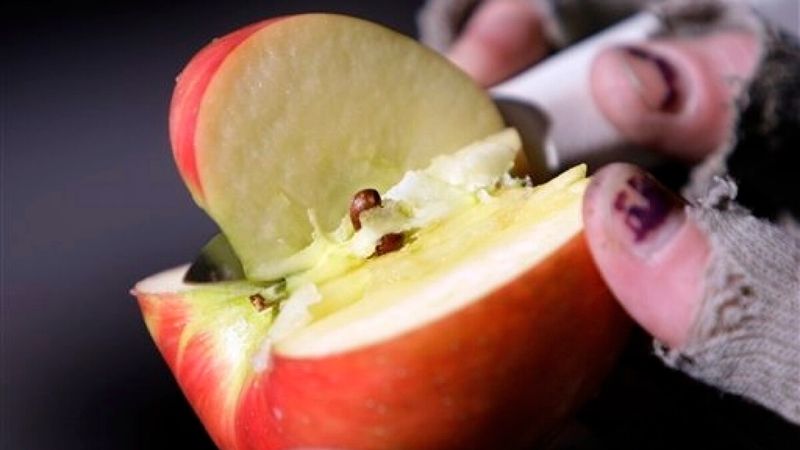 Alar-Treated Apples