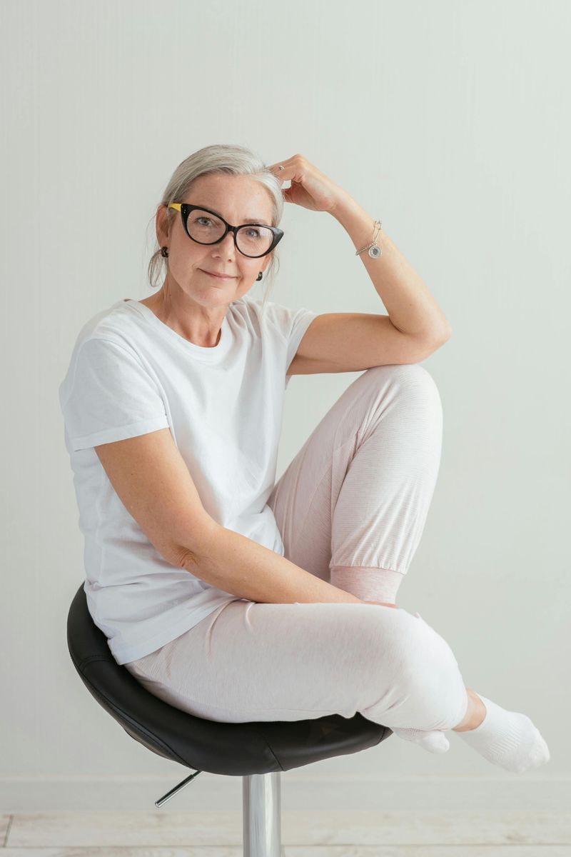 7 Daily Habits That Keep Women Over 60 Feeling Centered & Strong