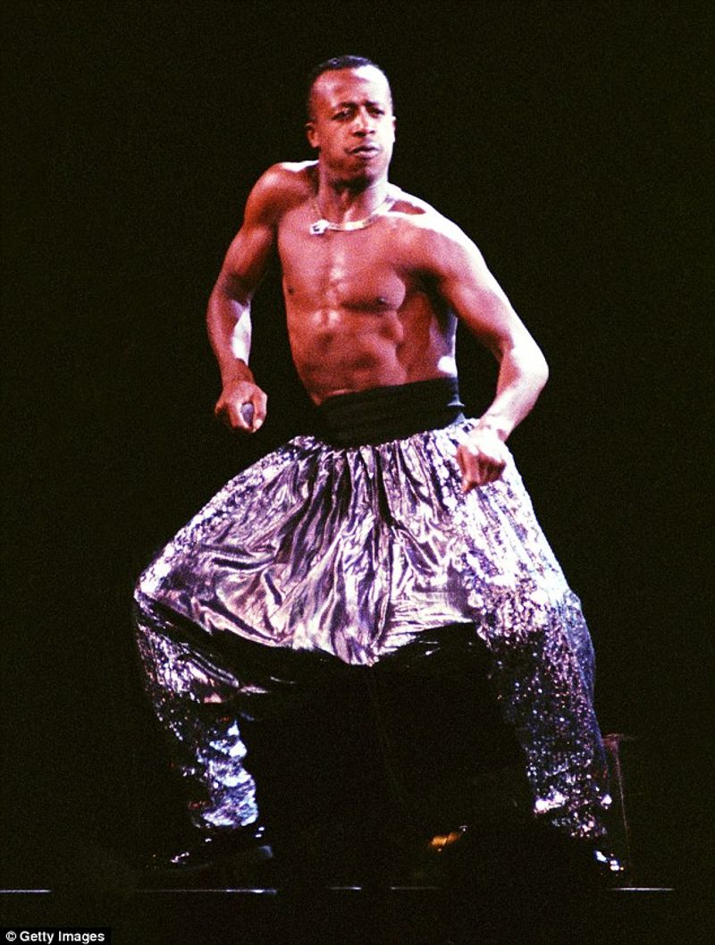 MC Hammer – “Full Blast” (2004)