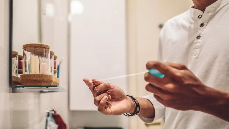 Make Brushing and Flossing Your Non-Negotiables