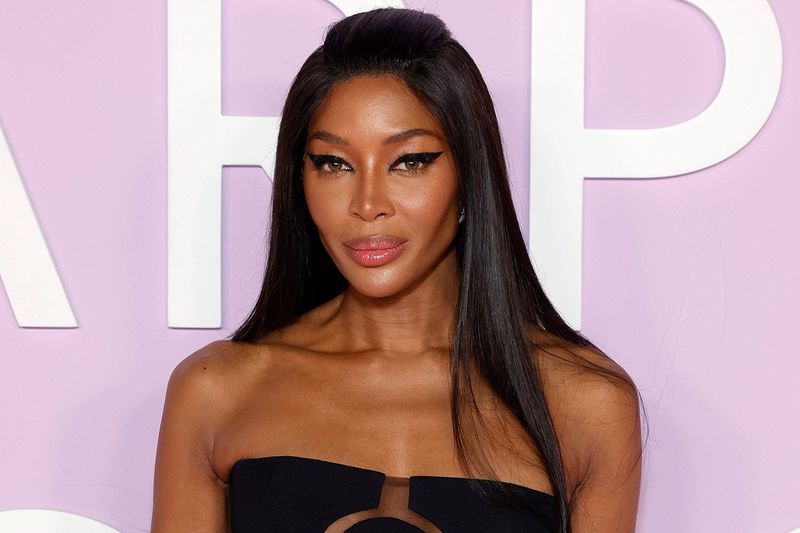 10 Famous Faces That Still Look Like They Did in the 1990s