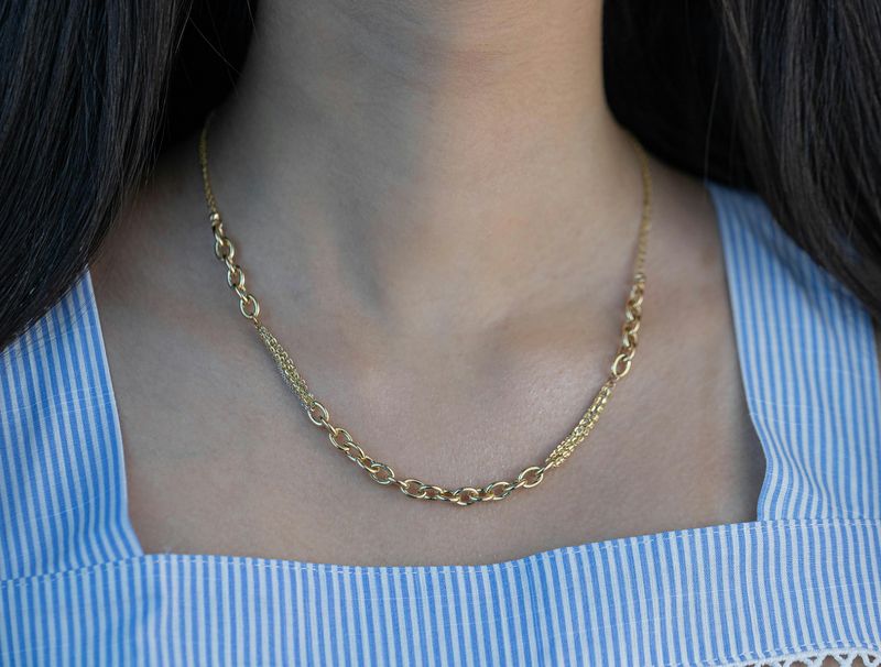 Delicate chain necklace