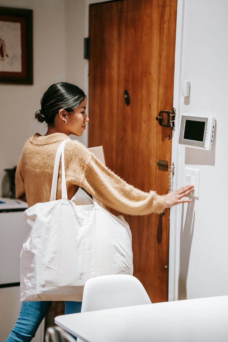 Keeping the Thermostat Low in Winter (and Wearing a Sweater Instead)