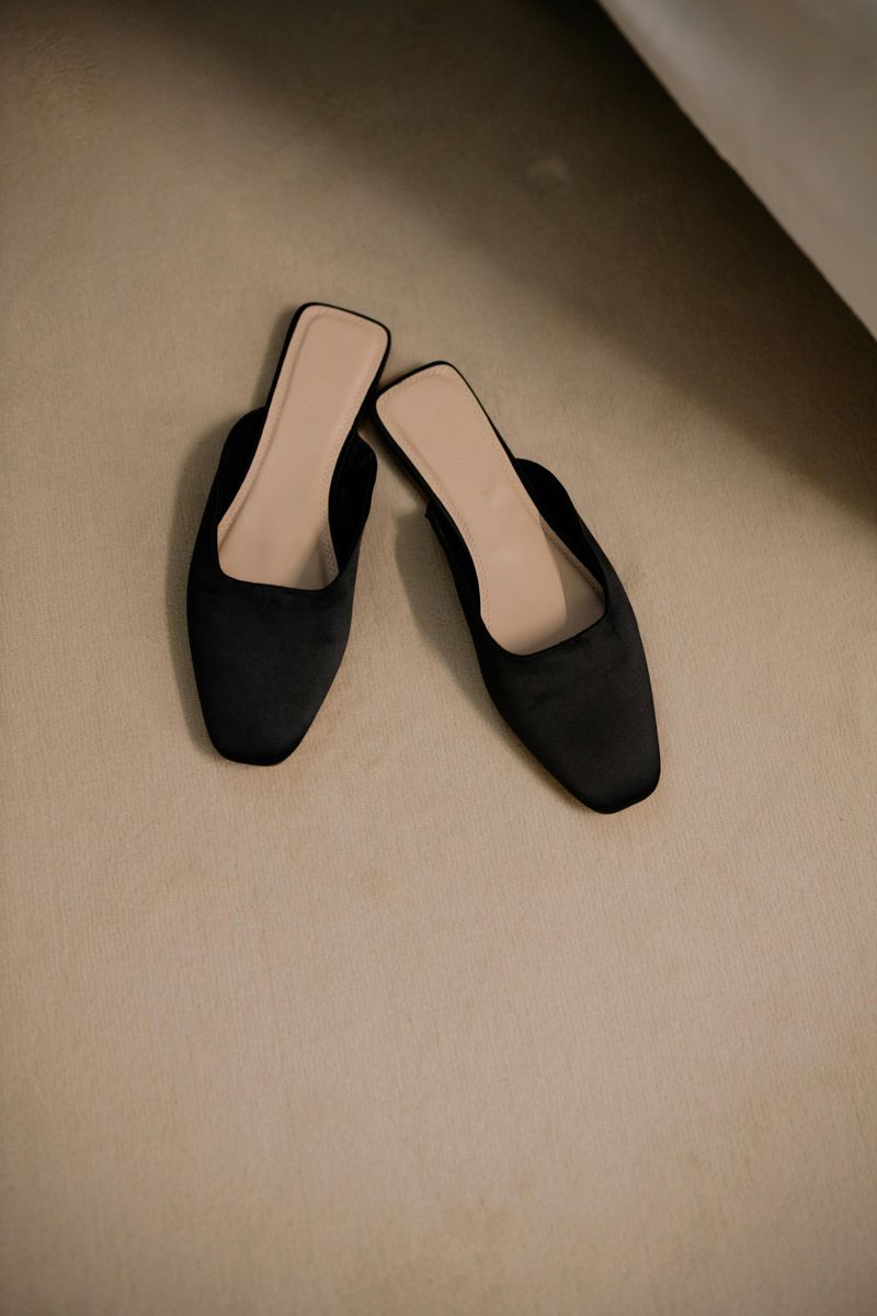 Sculptural Pumps & Square-Toed Flats