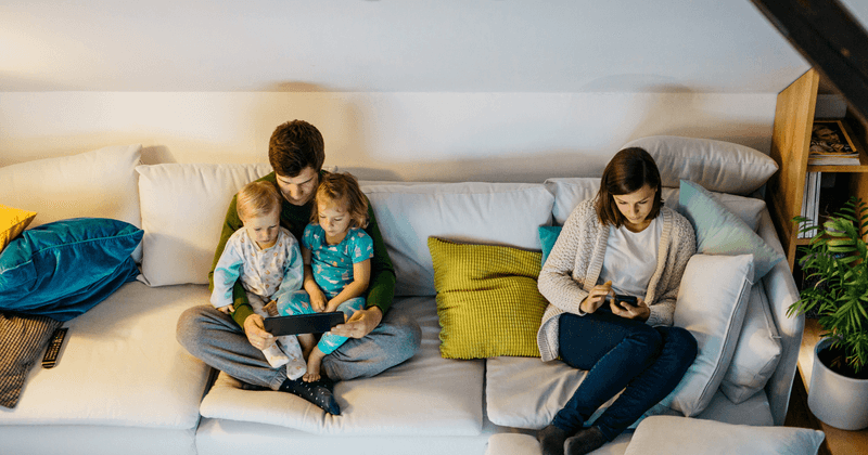 12 Habits That Reveal Someone Grew Up in a House Without Love
