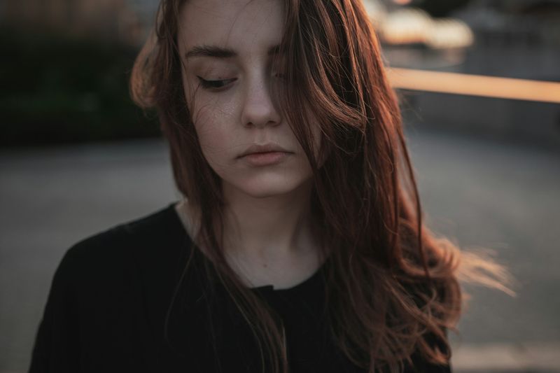 17 Behaviors That Are Actually Trauma Responses (Not Your Personality)