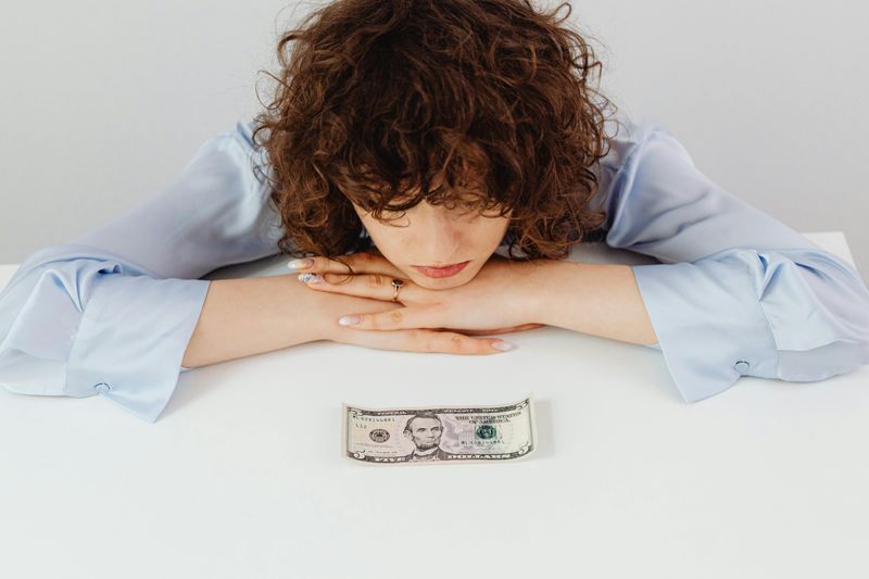 If You Grew Up With Frugal Parents, These 11 Things Still Make You Nervous