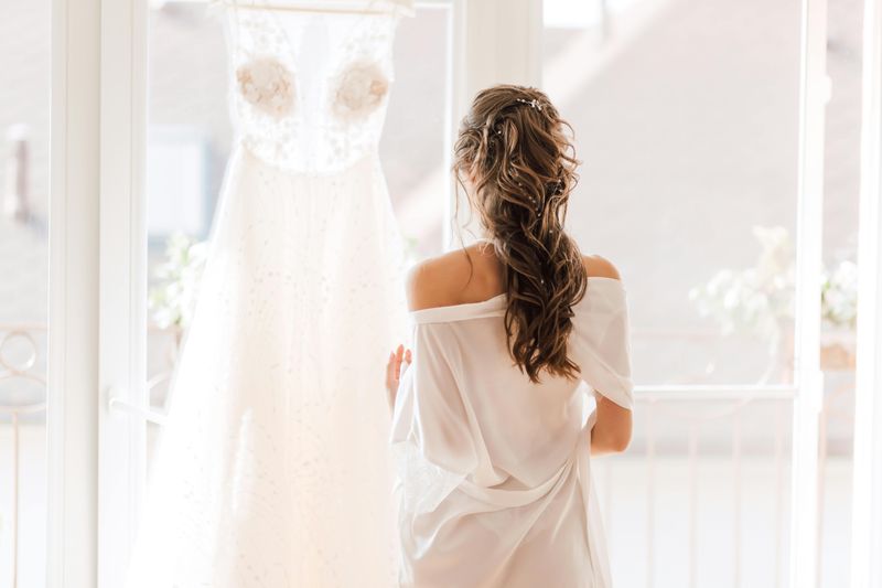The Wedding Party Problem