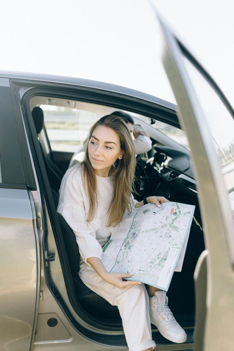 Using Paper Maps on Road Trips