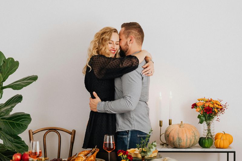 These 6 Relationship Habits Never Go Out of Style
