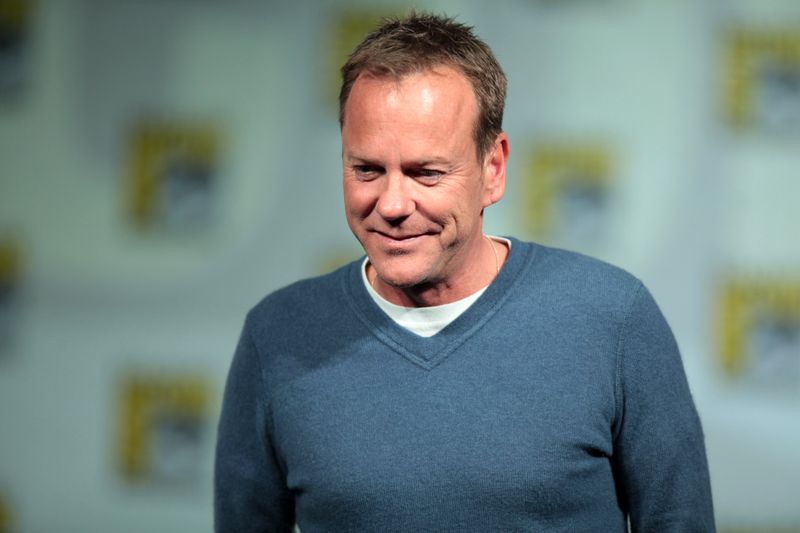 Kiefer Sutherland – Woman Wanted (1999)