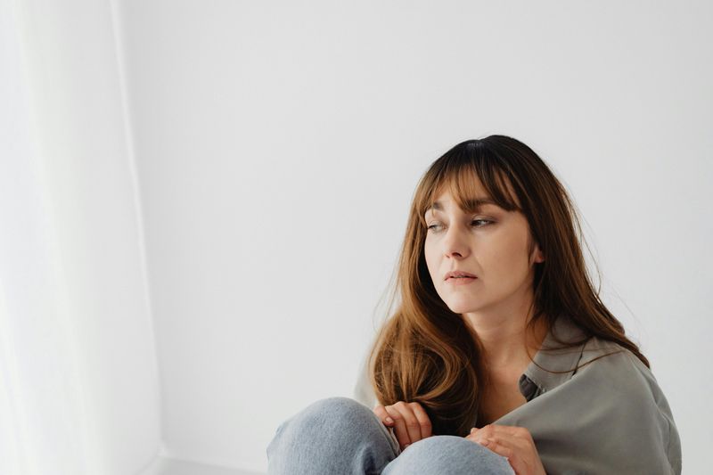 13 Reasons Emotional Distance Feels Addictive