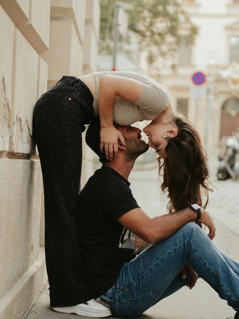 12 Small Things That Make Men Secretly Fall Hard for You