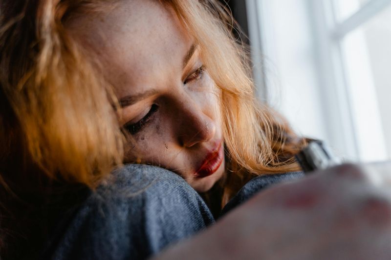Indirect Expressions of Hurt