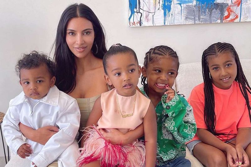 11 Stylish Celebrity Moms Who Always Look Chic