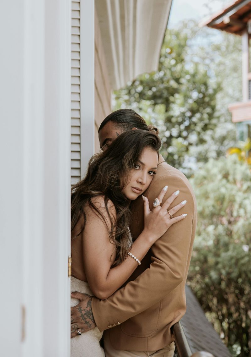 15 Red Flags That Your Husband Is Manipulating You Emotionally
