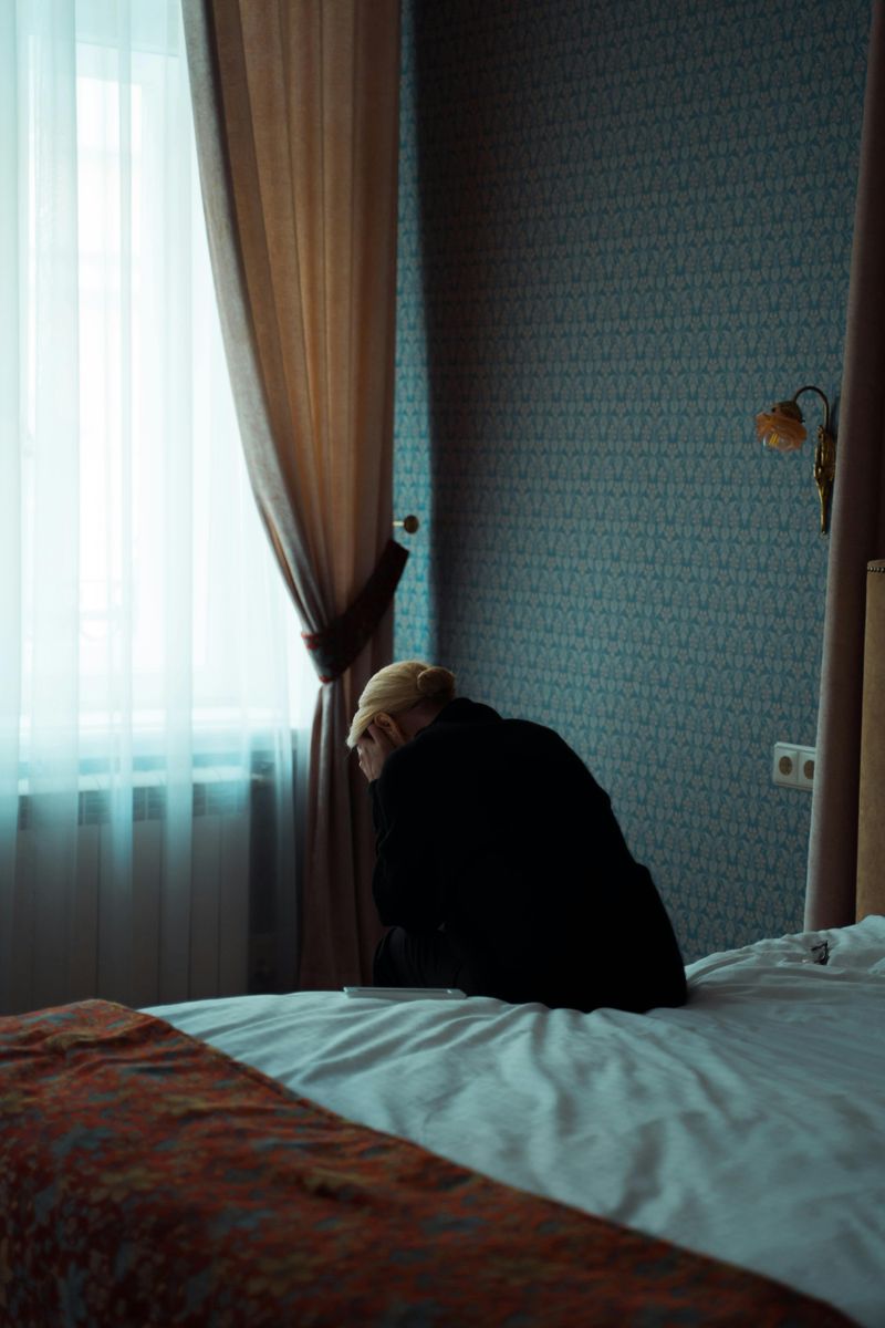 8 Psychological Mind Games Narcissists Use to Gain Power Over You