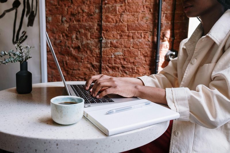 Build and Monetize a Niche Blog