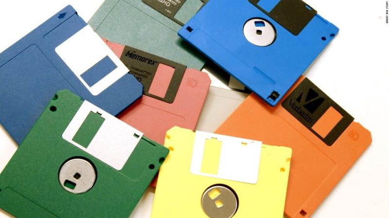 Thinking a 1.44MB Floppy Disk Was the Future