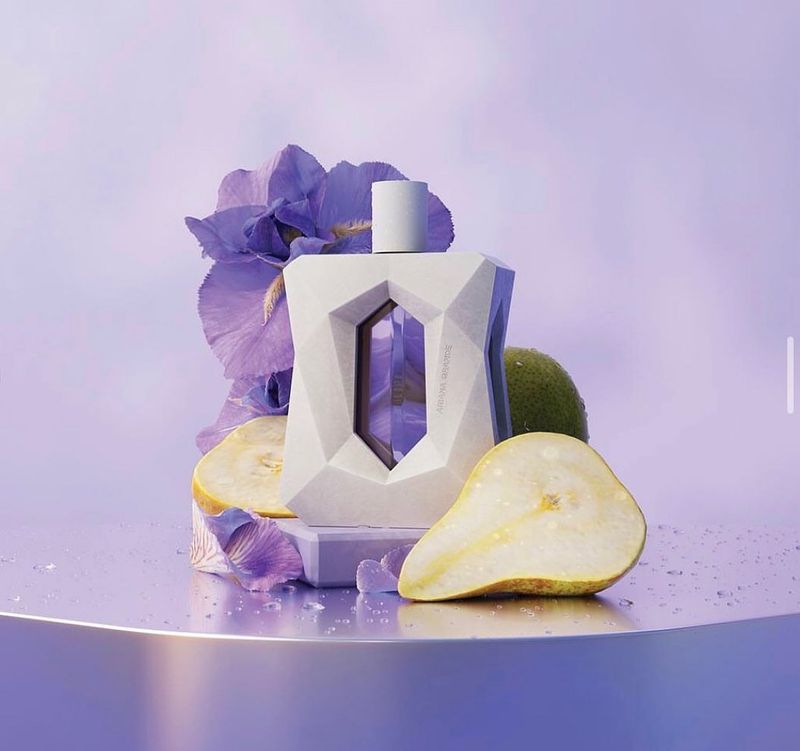 Ariana Grande God Is A Woman Eau de Parfum