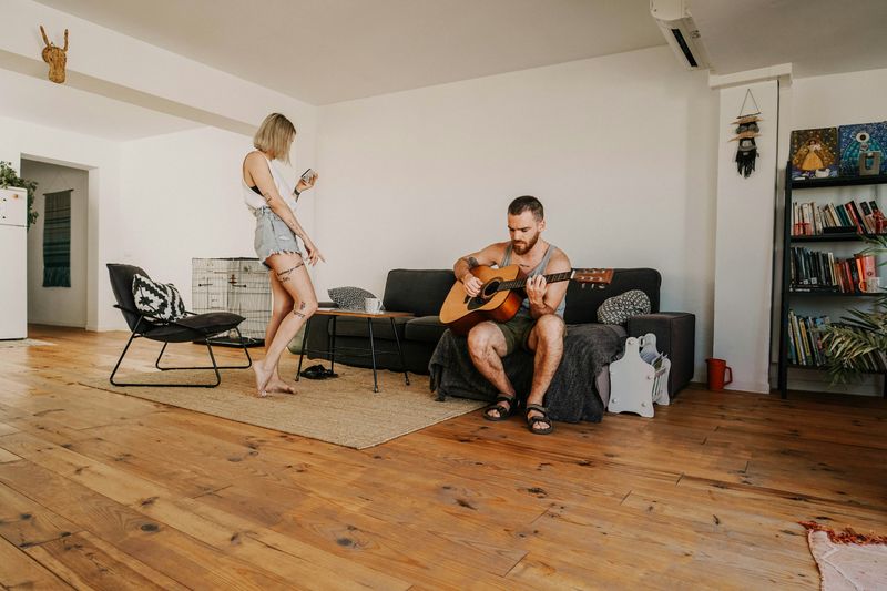 15 Skills That Make Men Irresistible (According to Women)