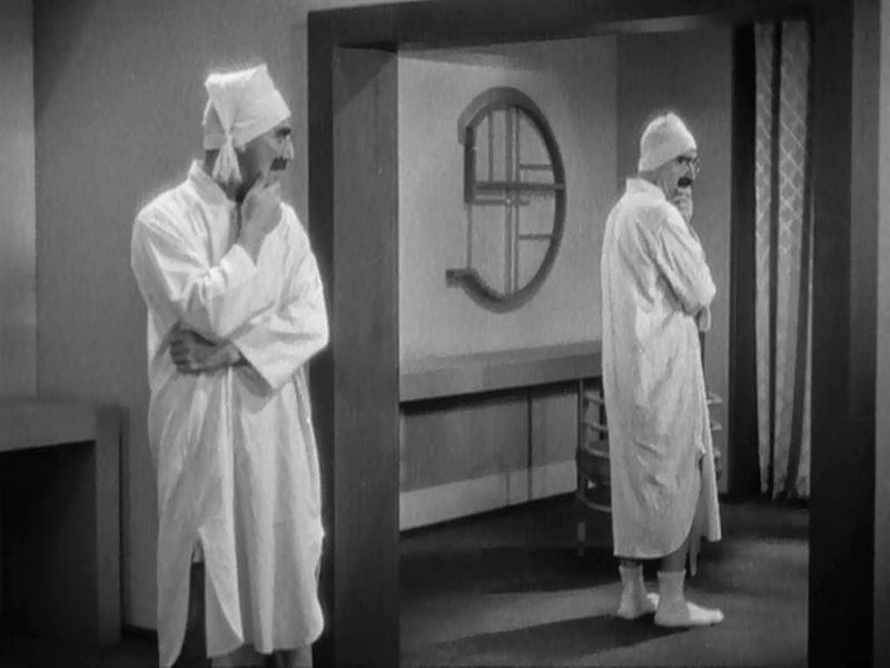 The Mirror Scene – Duck Soup (1933)