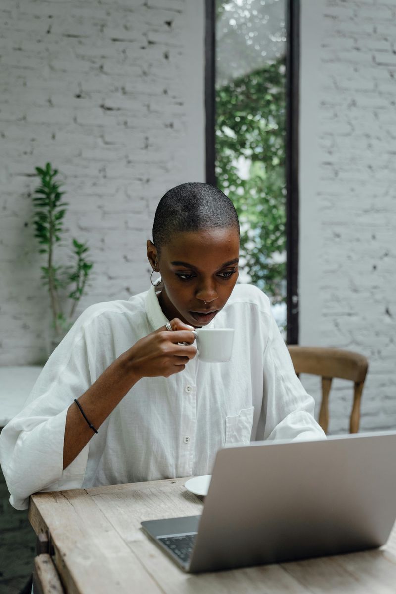 12 Behaviors That May Seem Rude But Actually Reflect Strong Personal Boundaries