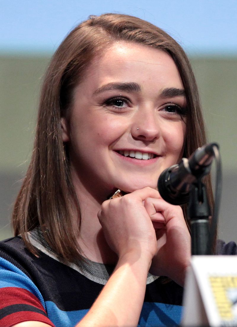 Maisie Williams - 5'1