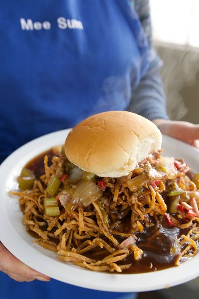 Chow Mein Sandwich