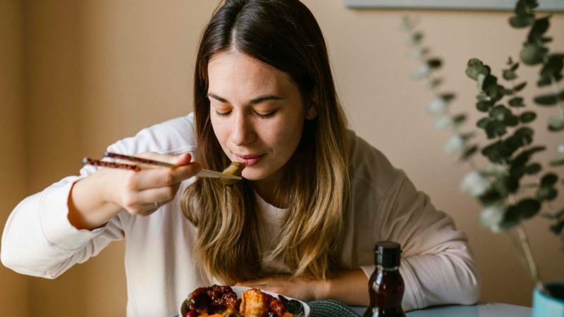 Savor Your Meals Mindfully