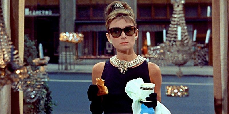 12 Iconic Movie Outfits That Were Actually Ripped From Real-Life History