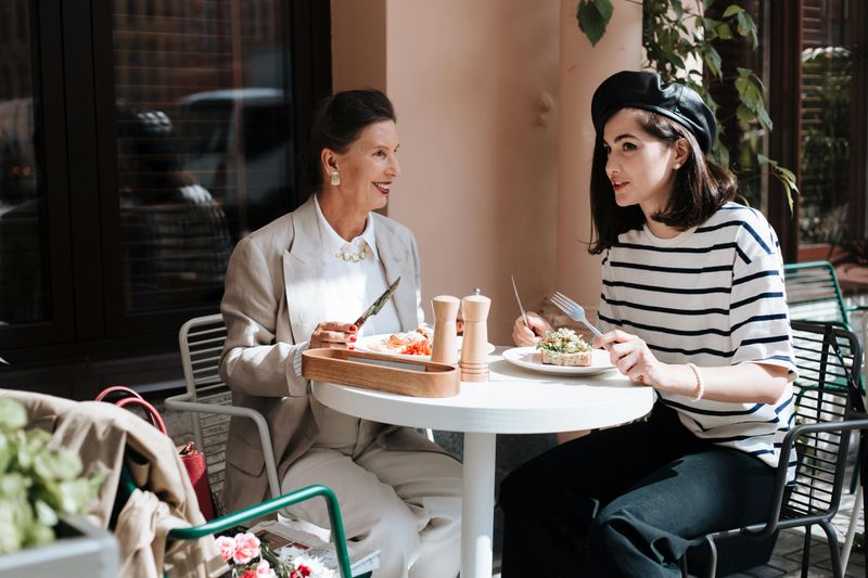 The “quiet” restaurant table is the best table