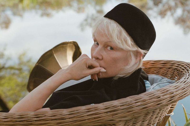 15 Celebrities from the '90s Who Look Completely Different Now