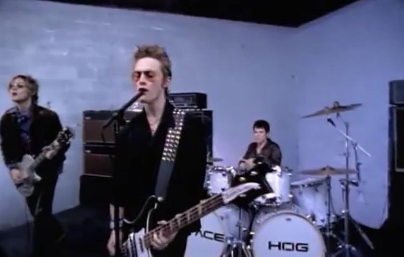 “In the Meantime” – Spacehog (1995)