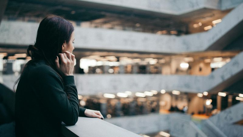 Why Some Women End Up Lonely: 10 Hidden Behaviors You Might Recognize in Yourself