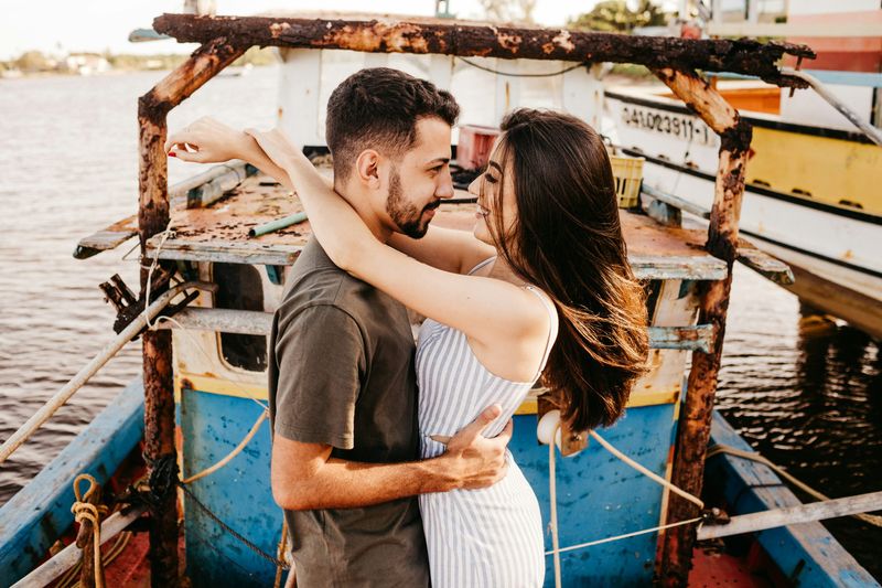 9 Things People Often Ignore in Relationships Until It's Too Late
