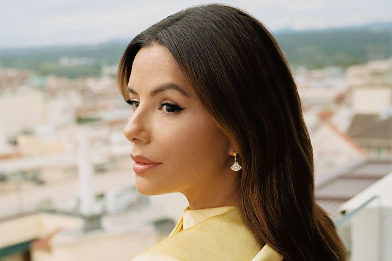 10 Celebrities With Surprising Medical Training