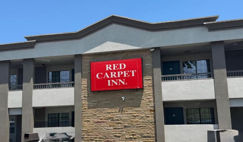 Red Carpet Inn