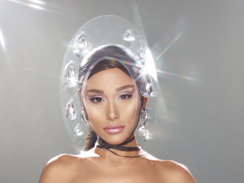 R.E.M. Beauty by Ariana Grande