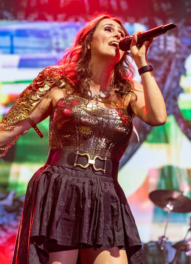 Sharon den Adel