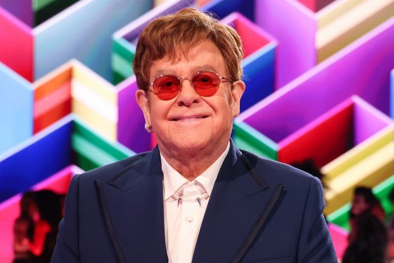 Elton John (Reginald Dwight)