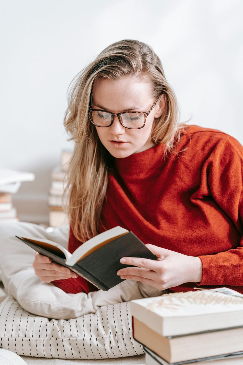 Cozy Reading Nook Setup