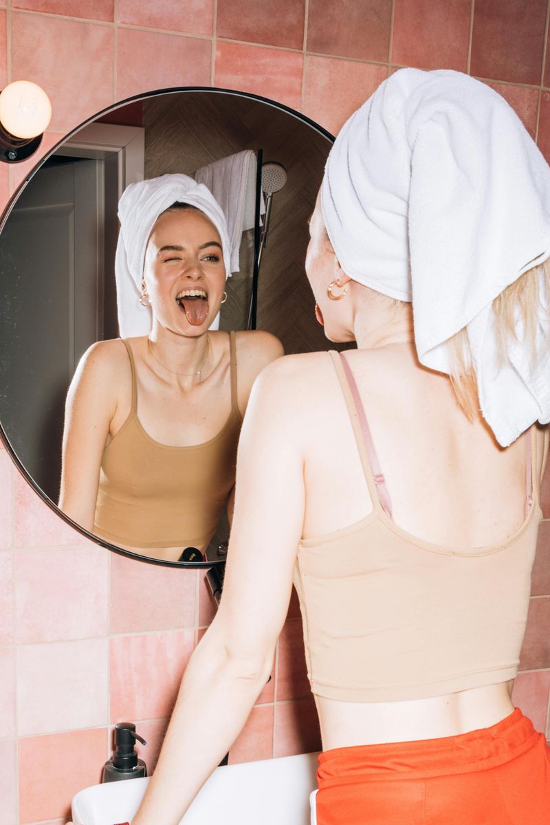 Your Body Language When He Enters a Room