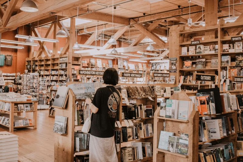 Bookstores and Libraries as Community Hubs