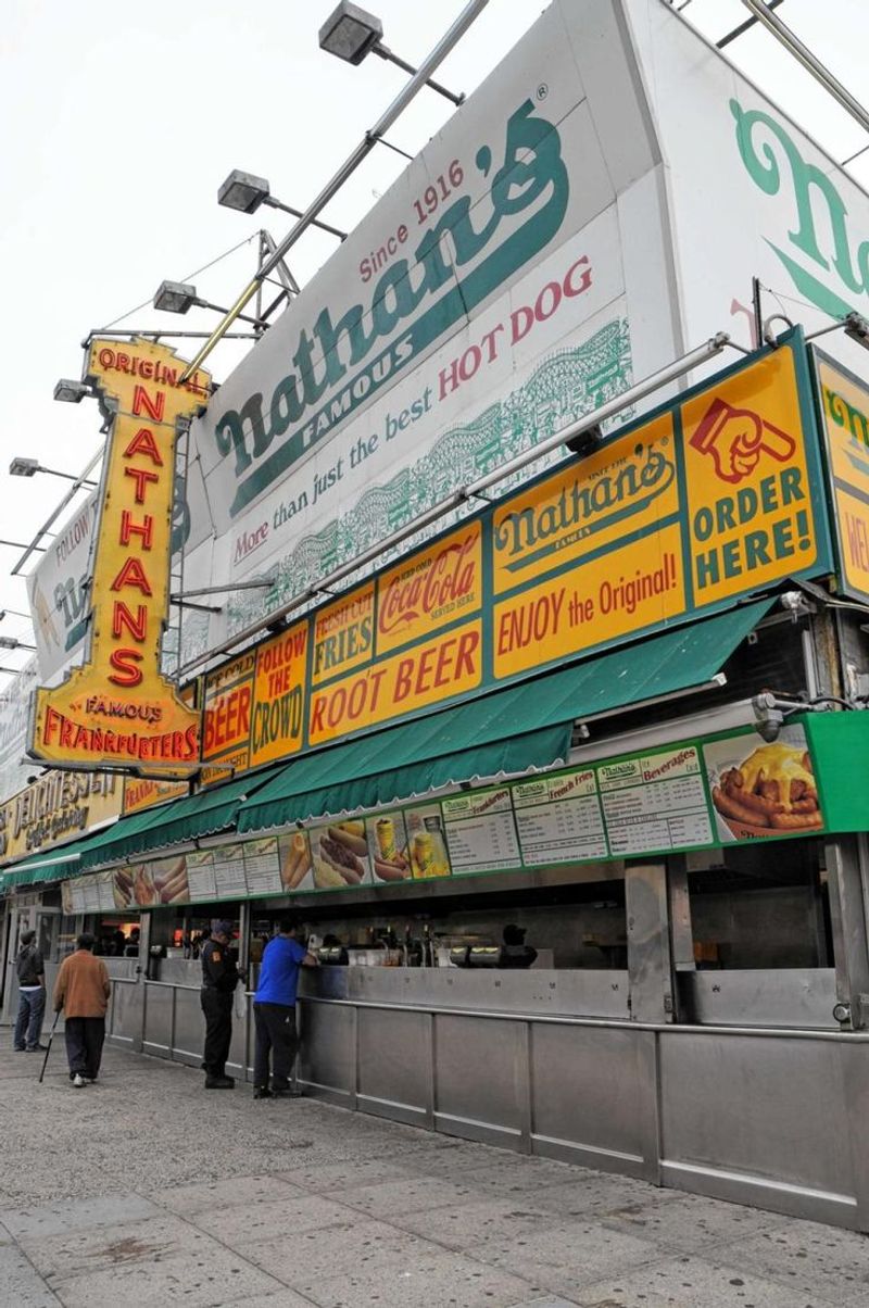 New York – Nathan’s Famous