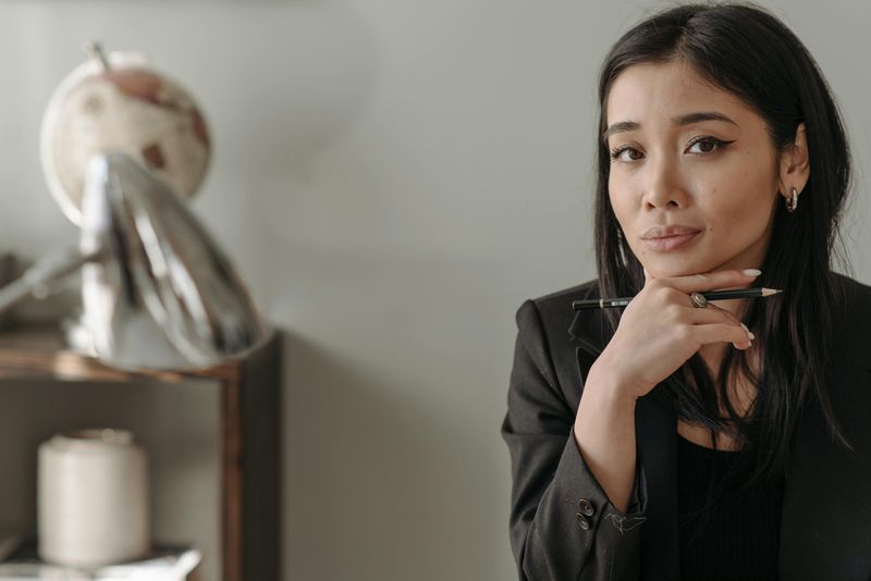 10 Ways to Handle Romantic Feelings for a Coworker