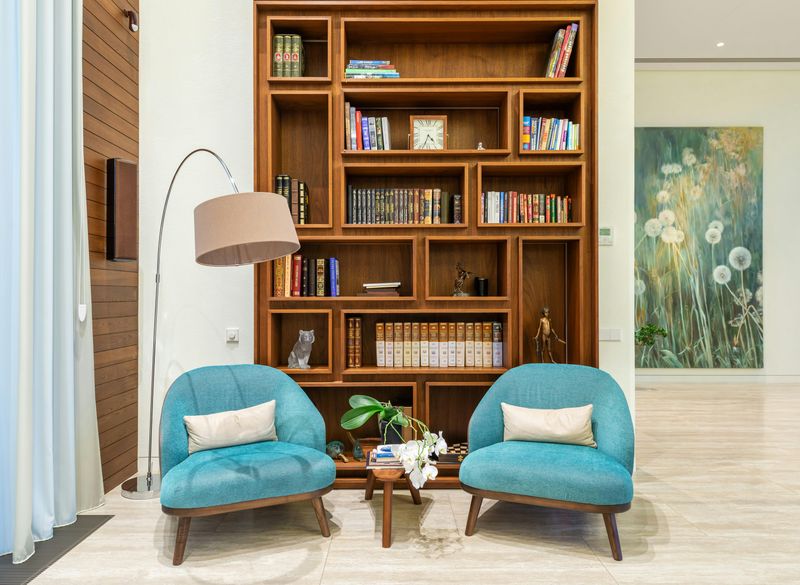 Restyle Your Bookshelves